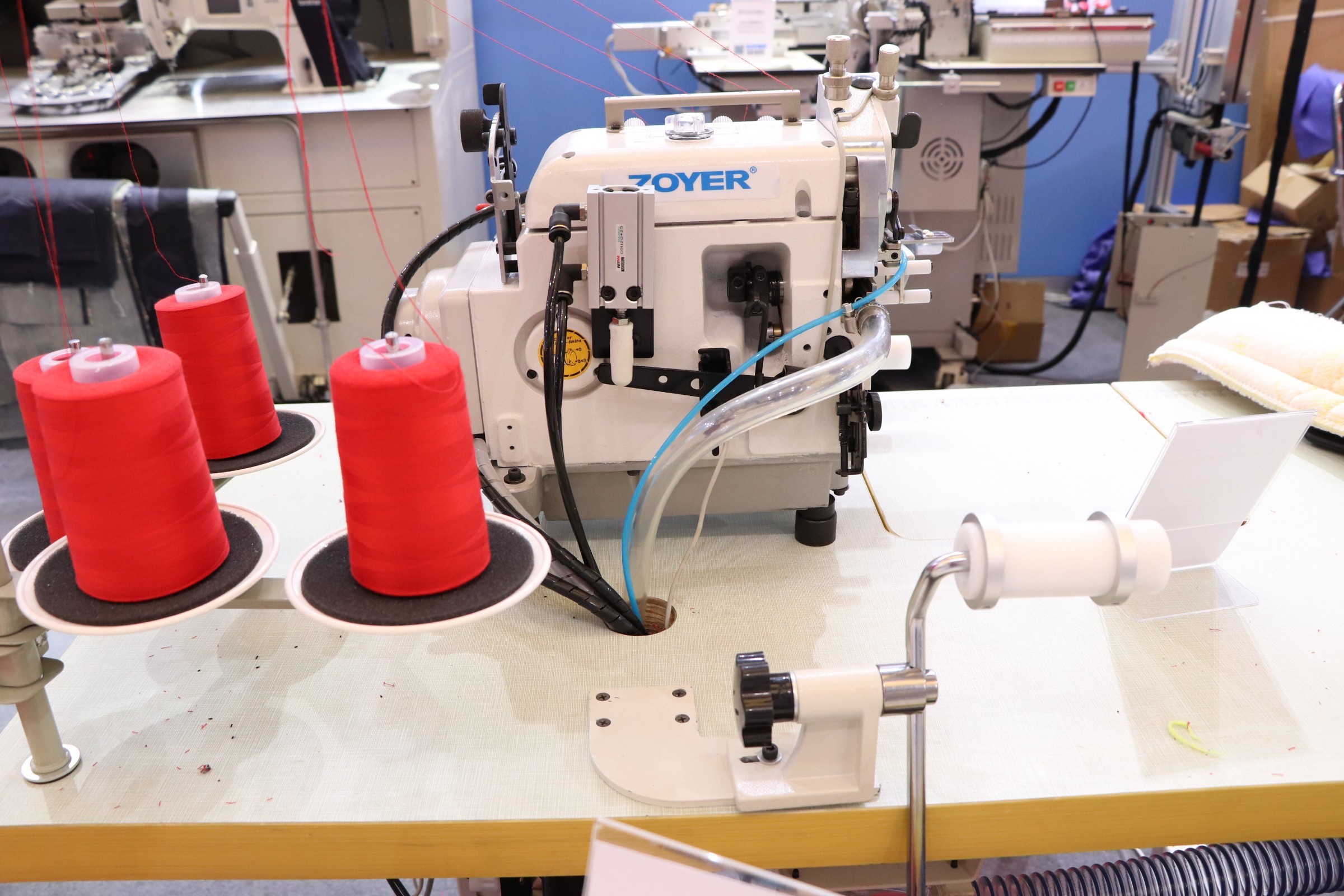 ZY987T-4DAGL EXT 小嘴滚领机 EXT type cylinder neckline overlock sewing machine-5 - 副本