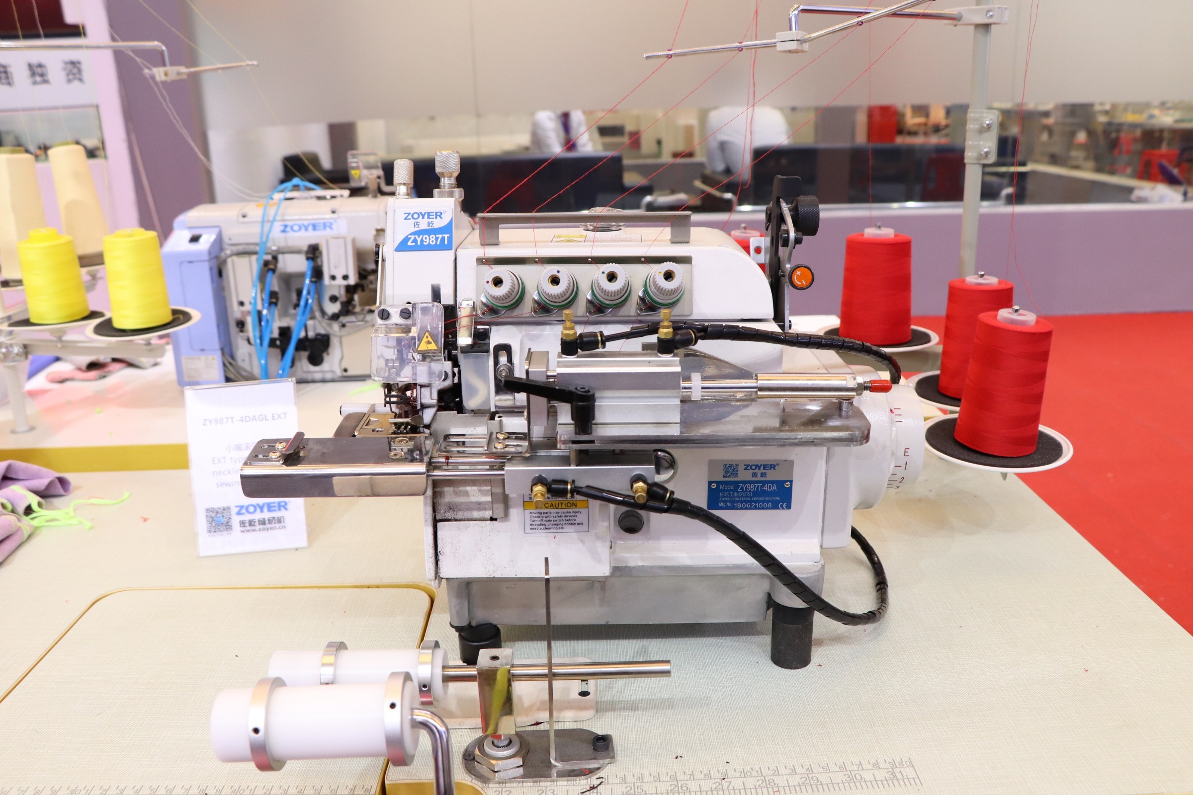 ZY987T-4DAGL EXT 小嘴滚领机 EXT type cylinder neckline overlock sewing machine -1 - 副本
